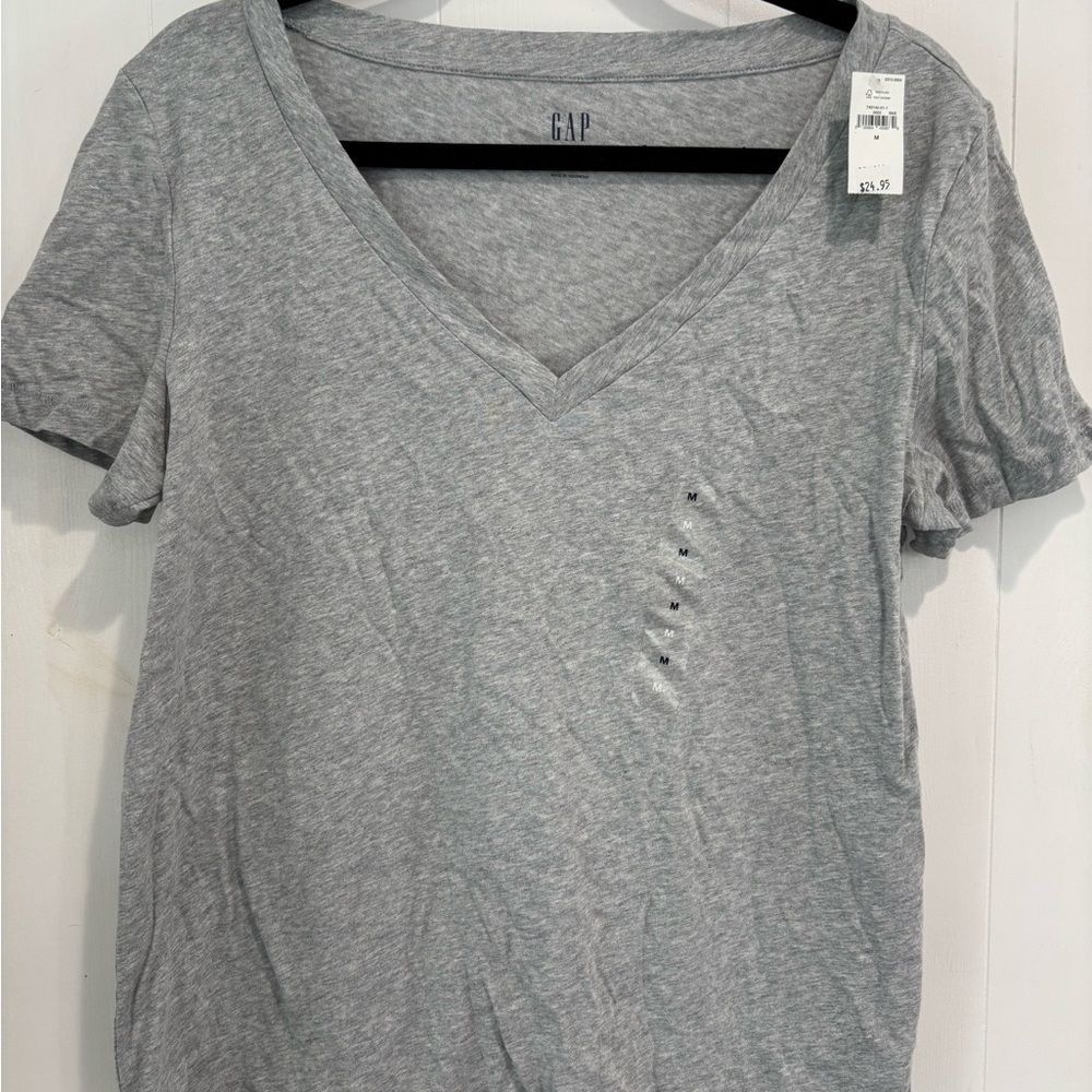 GAP Women's Heather Gray V-Neck Tee